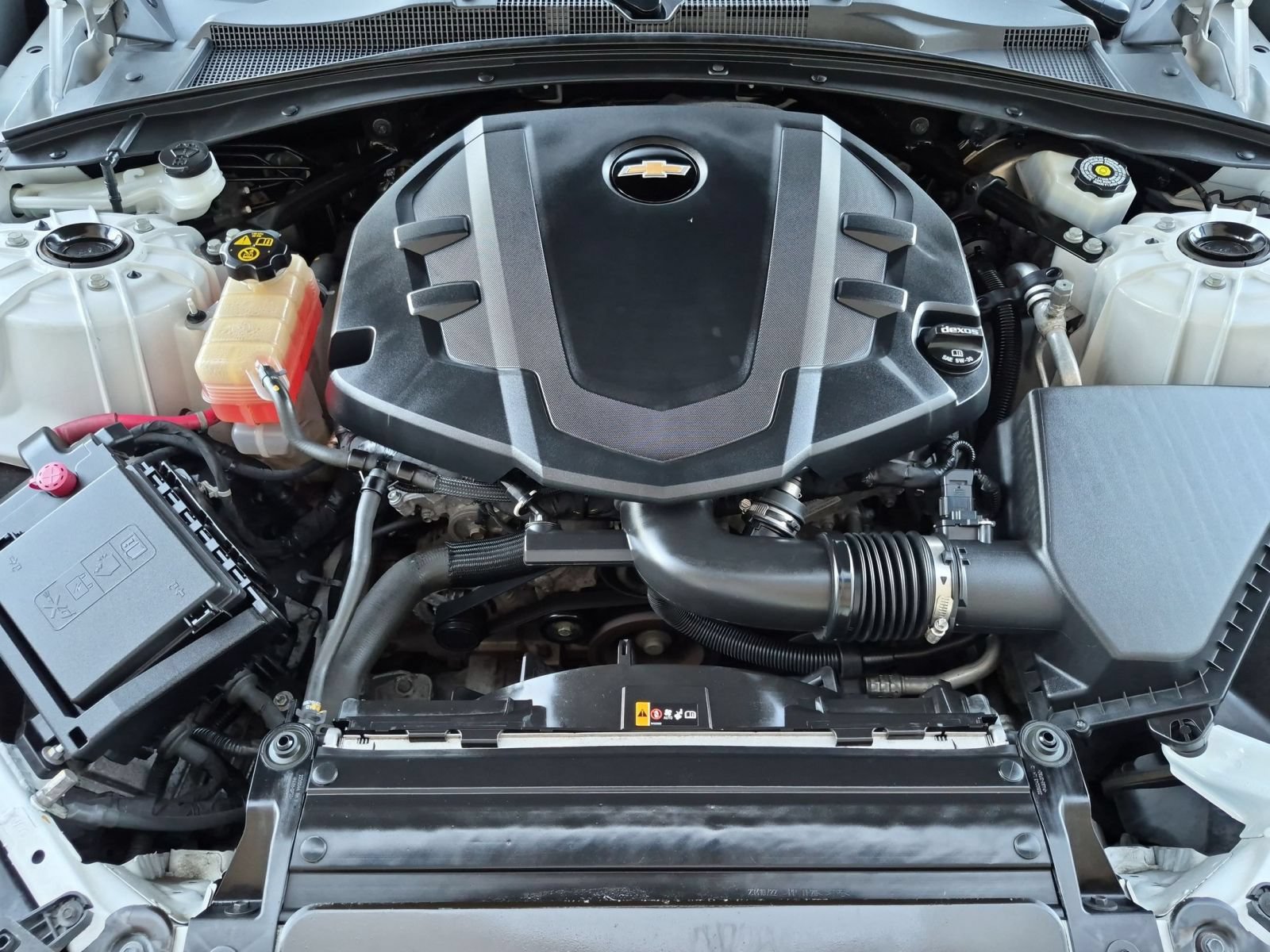 Used 2020 Chevrolet Camaro LT RWD image 29