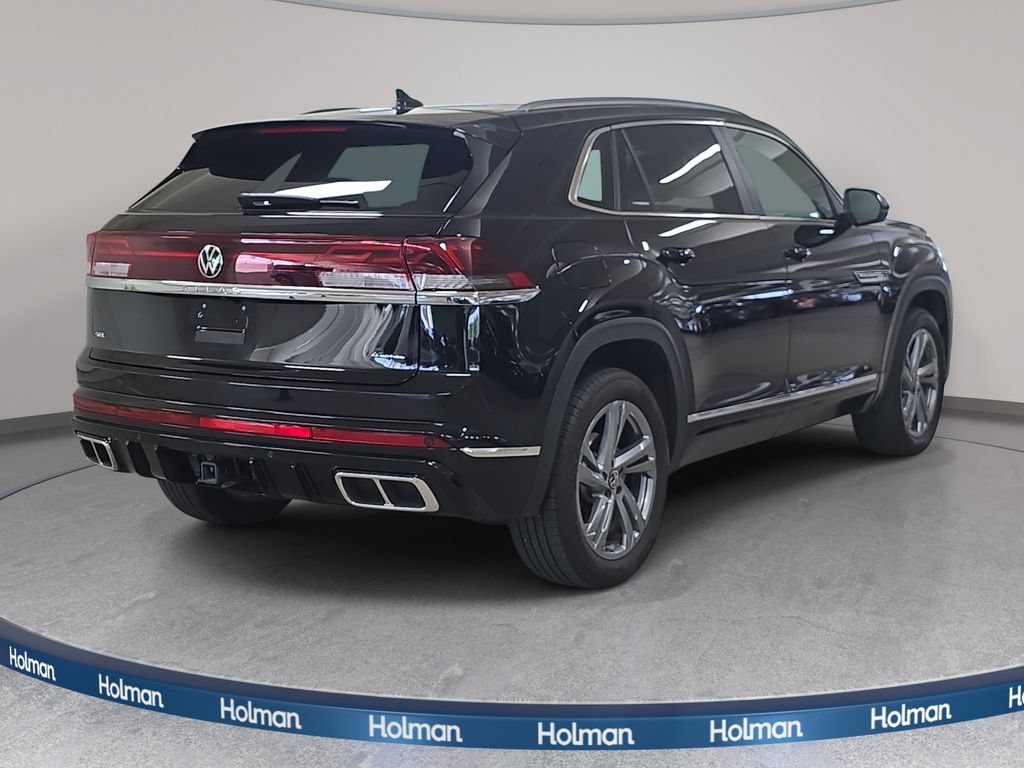 Used 2024 Volkswagen Atlas Cross Sport SEL R-Line AWD/4WD image 7