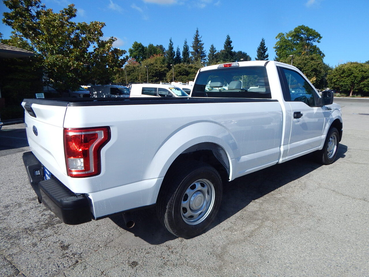 Used 2017 Ford F150 XL w/ Equipment Group 101A Mid RWD image 4