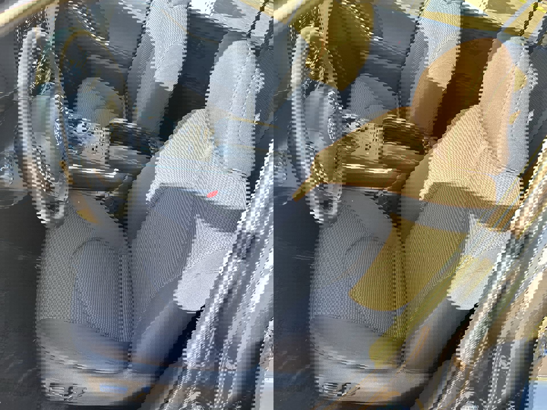 Used 2022 Toyota Highlander LE image 13