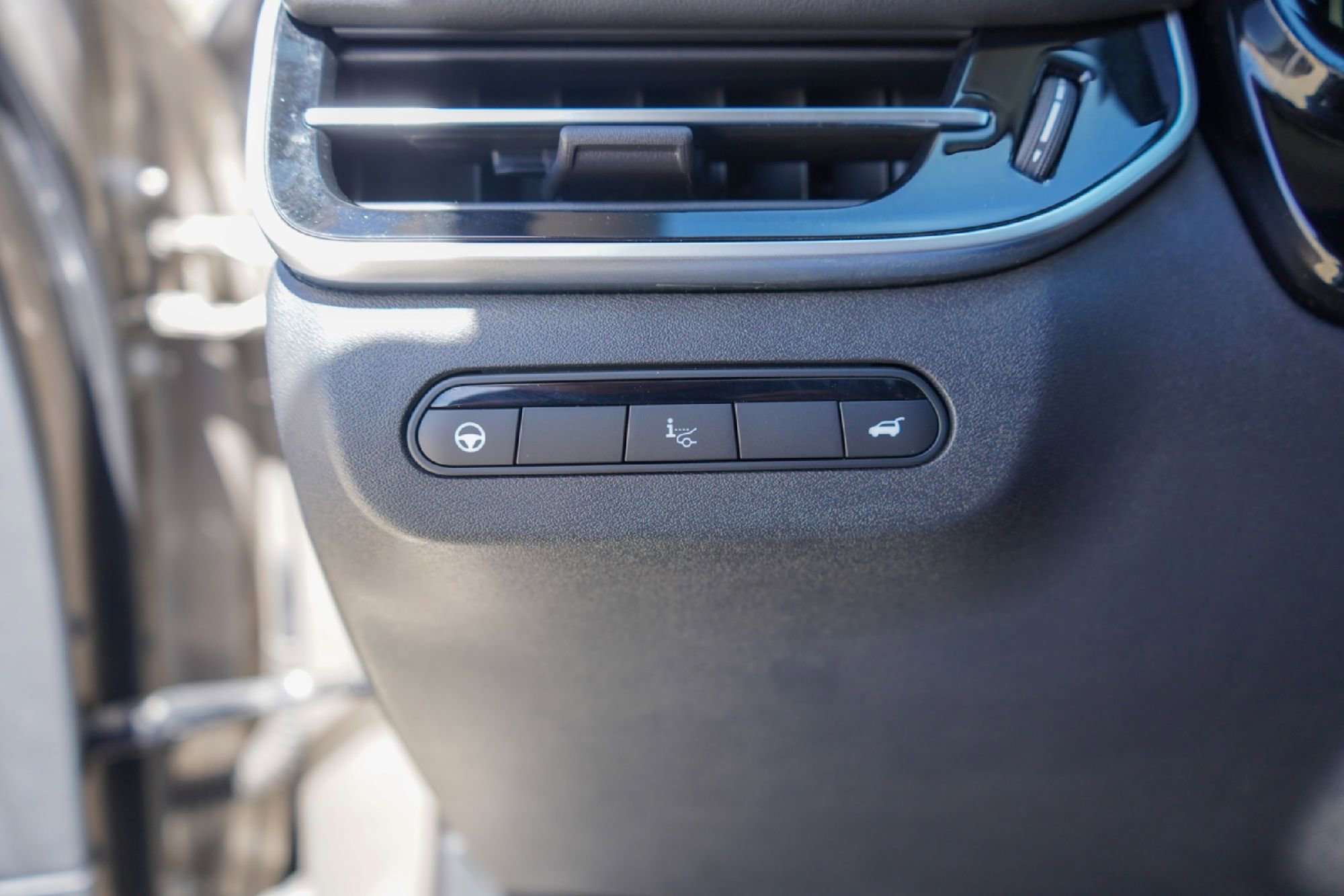 Certified 2023 INFINITI QX60 Luxe w/ Vision Package image 19