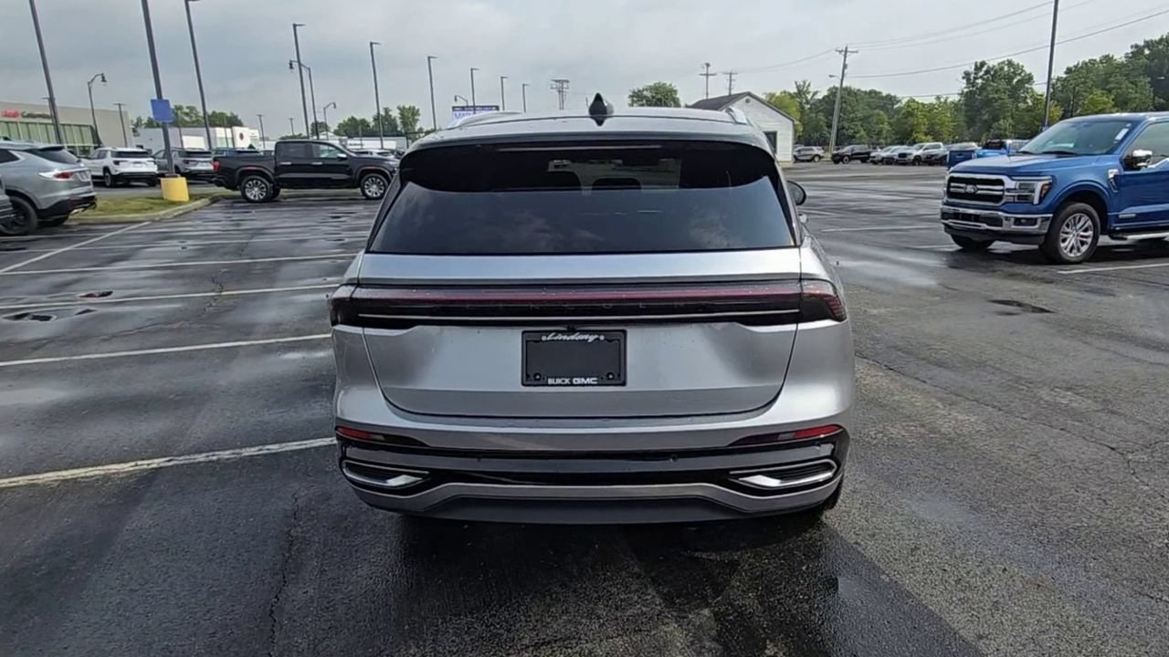 Used 2024 Lincoln Nautilus Reserve AWD/4WD image 8