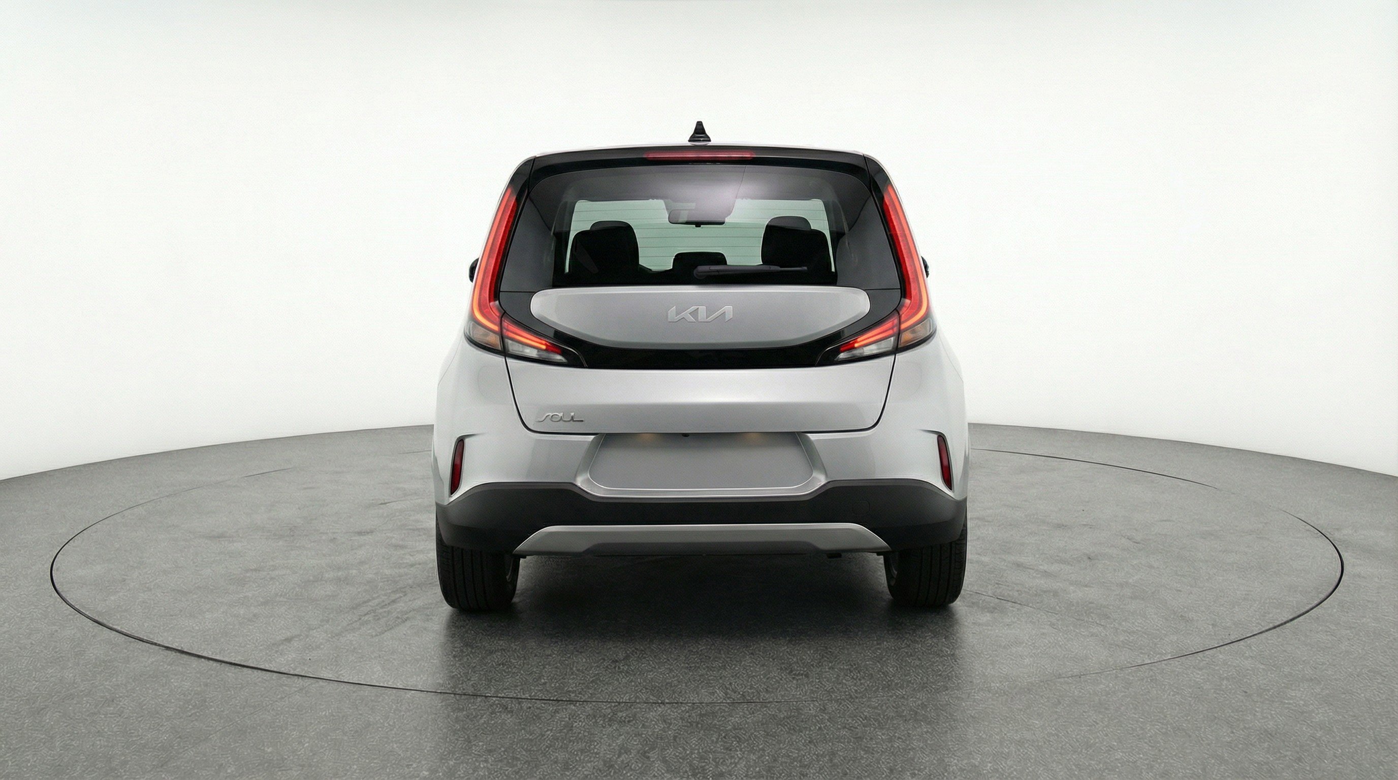 Used 2025 Kia Soul LX w/ LX Technology Package FWD image 7