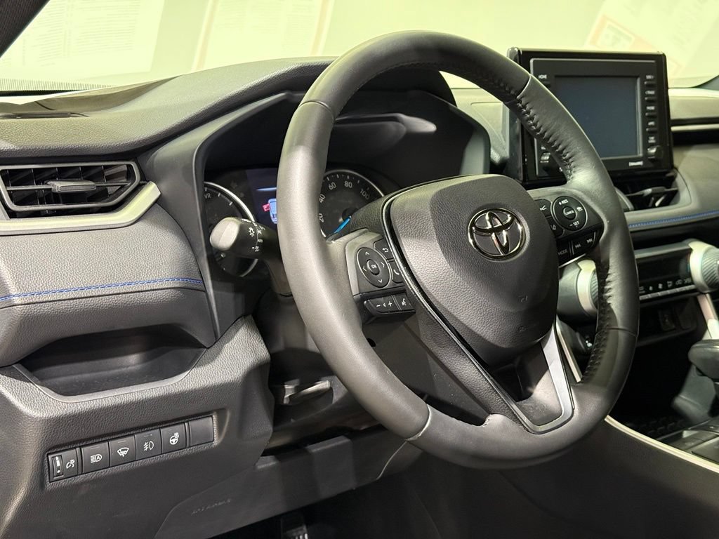 Certified 2022 Toyota RAV4 SE w/ SE Grade Weather Package AWD/4WD image 17