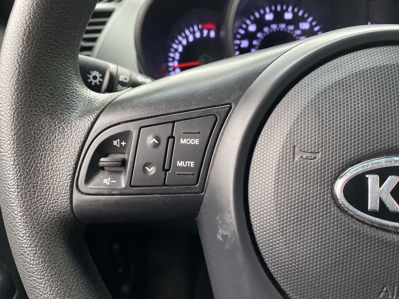 Used 2012 Kia Soul FWD image 21