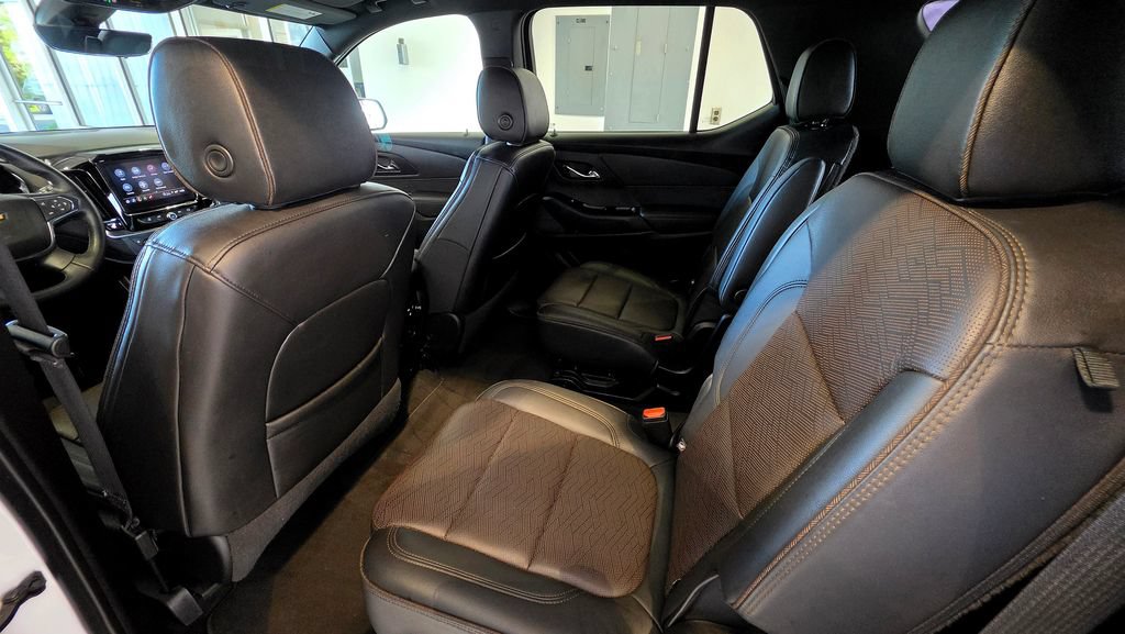 Used 2023 Chevrolet Traverse High Country AWD/4WD image 55