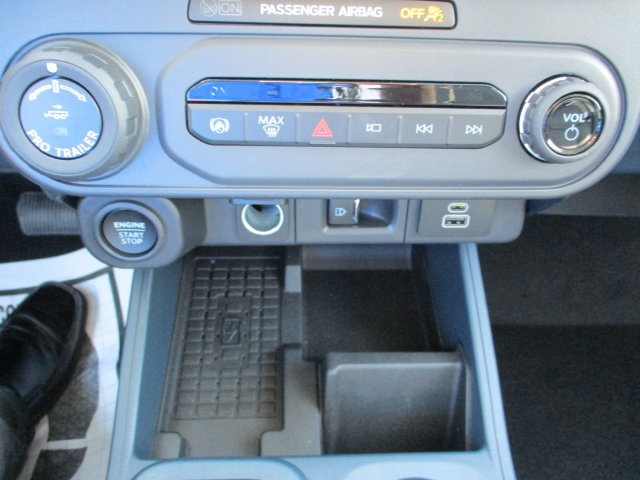 Used 2025 Ford Maverick Lobo AWD/4WD image 15