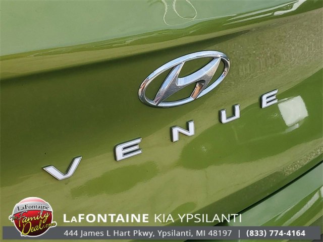Used 2021 Hyundai Venue SEL image 10