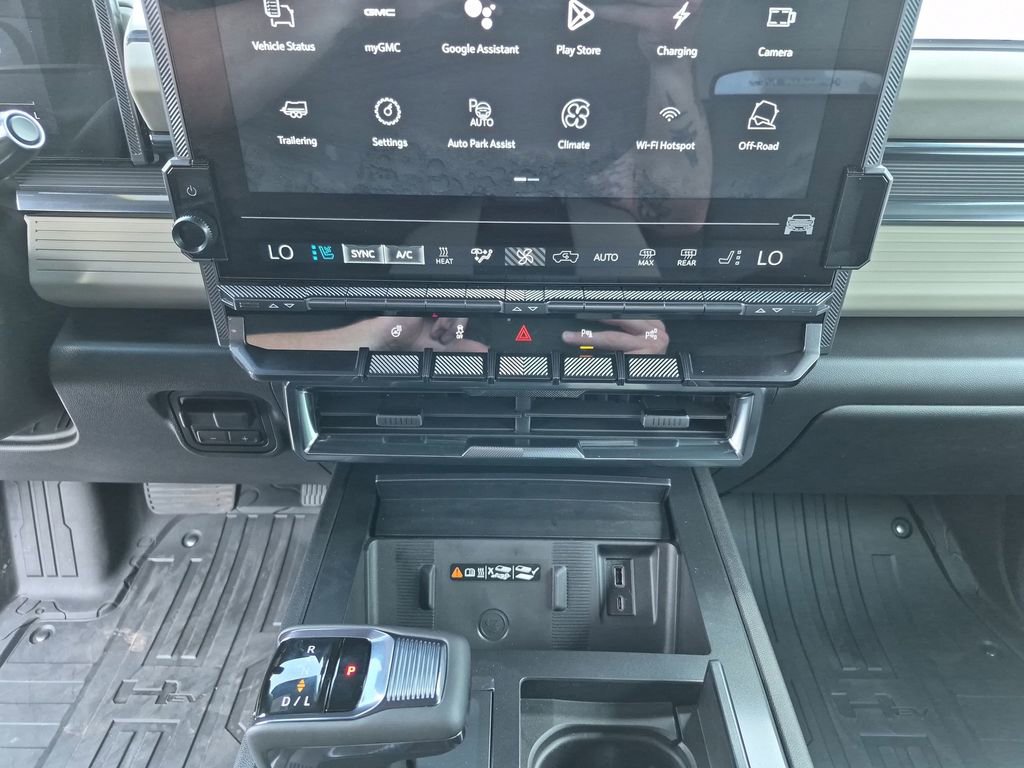 New 2026 GMC Hummer EV 4x4 Crew Cab w/ LPO, Dark Essentials Package image 23