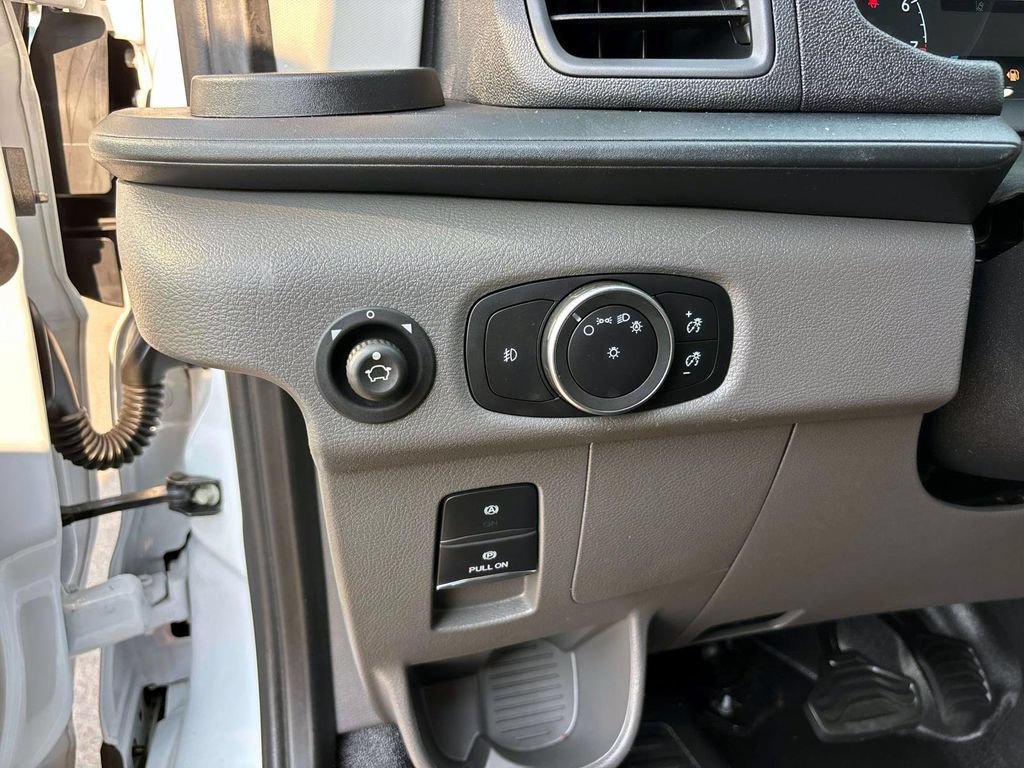 Used 2025 Ford Transit 250 Low Roof w/ Exterior Upgrade Package RWD image 12