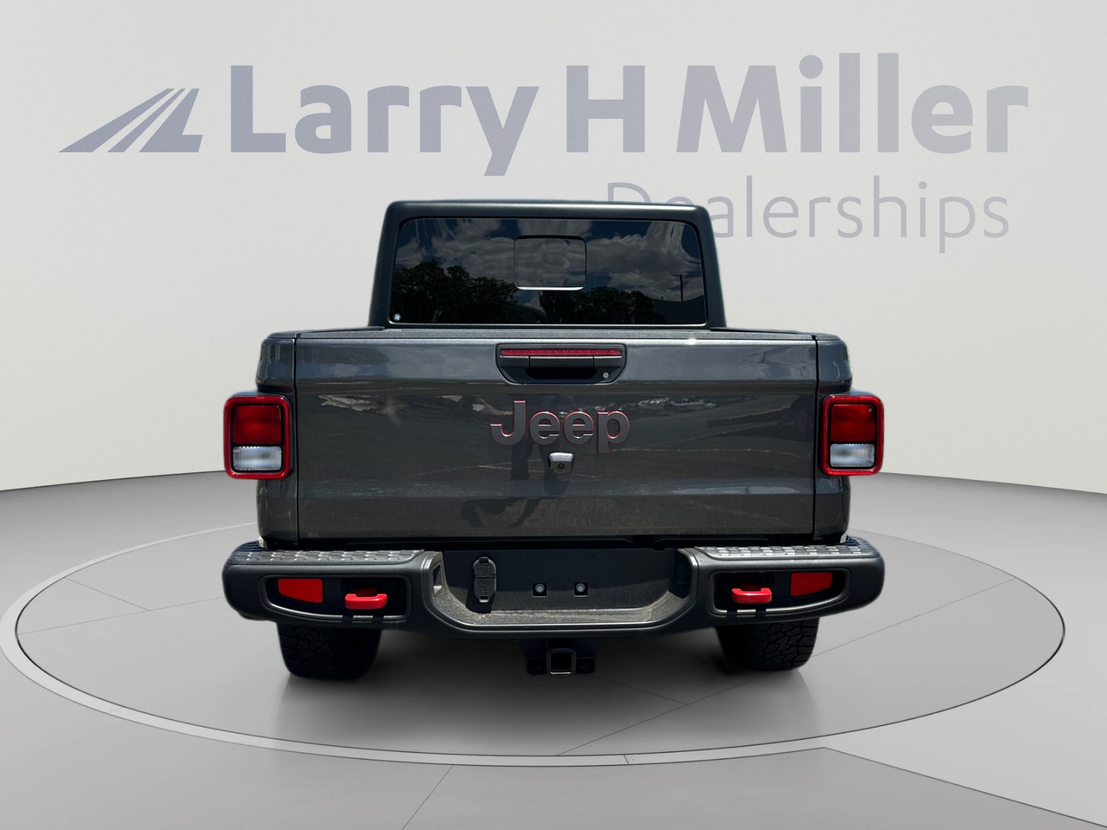 Used 2022 Jeep Gladiator Rubicon w/ Cold Weather Group AWD/4WD image 4