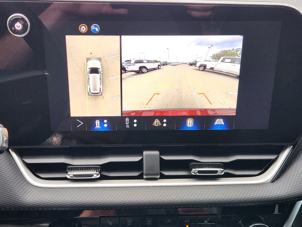 New 2026 Chevrolet Equinox LT w/ Safety and Technology Package FWD image 13