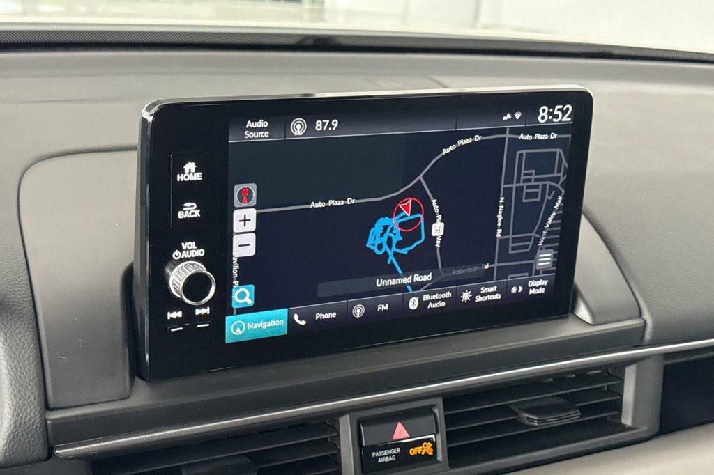 Certified 2025 Honda Pilot Touring image 20