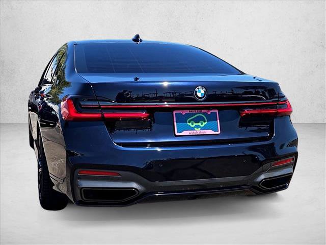 Used 2022 BMW 740i w/ M Sport Package RWD image 7