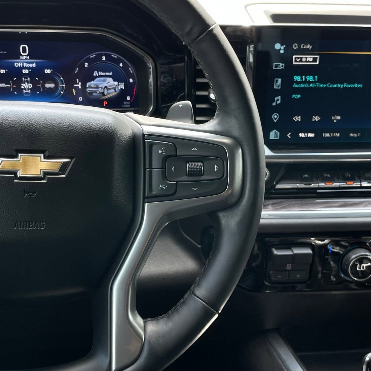 Used 2024 Chevrolet Silverado 1500 LTZ AWD/4WD image 15
