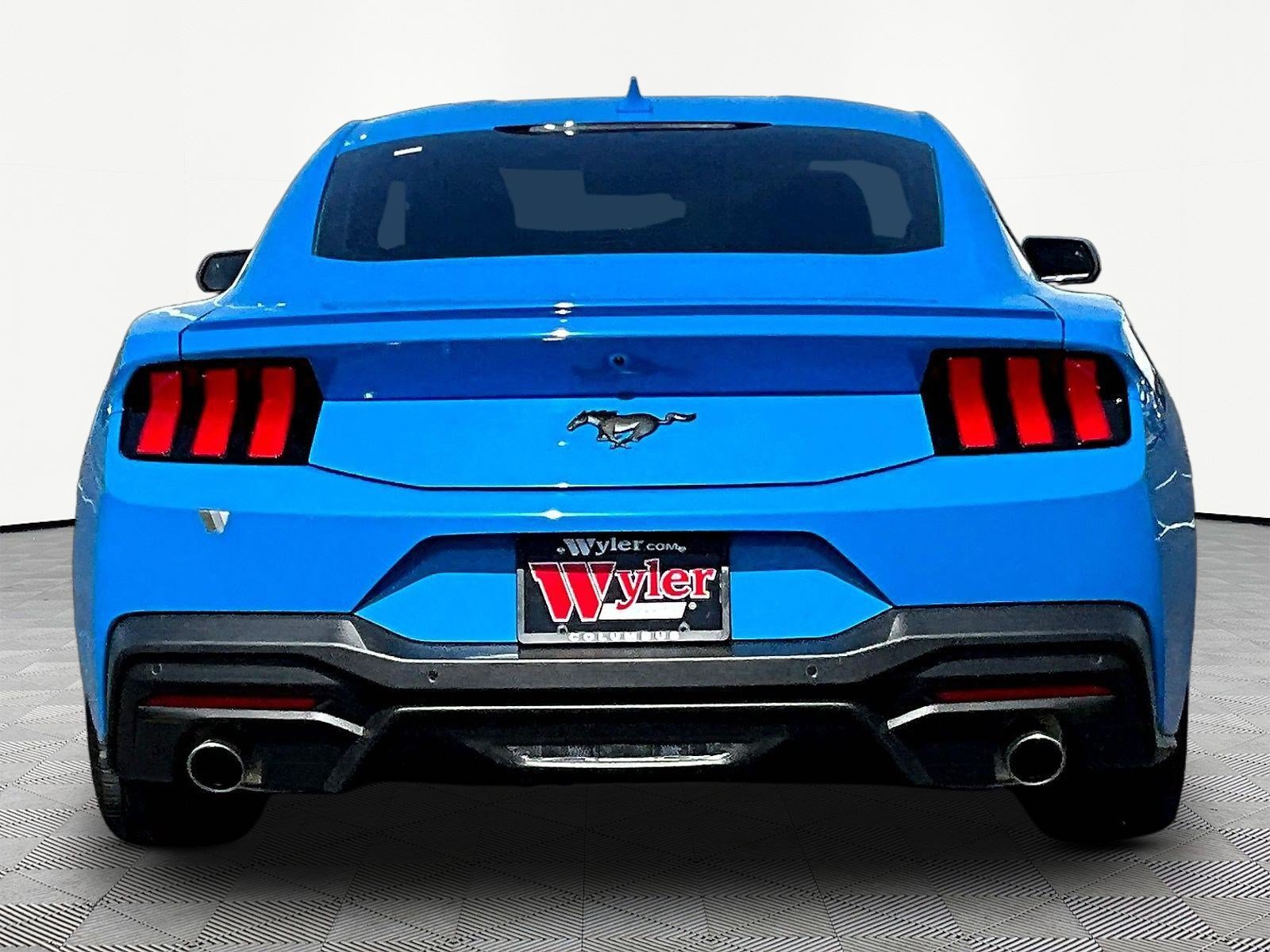 Used 2024 Ford Mustang Premium RWD image 4