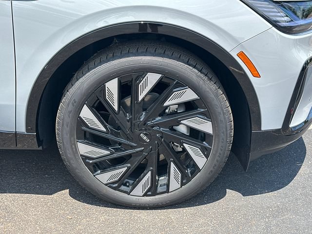 New 2026 Lincoln Nautilus Reserve AWD/4WD image 12