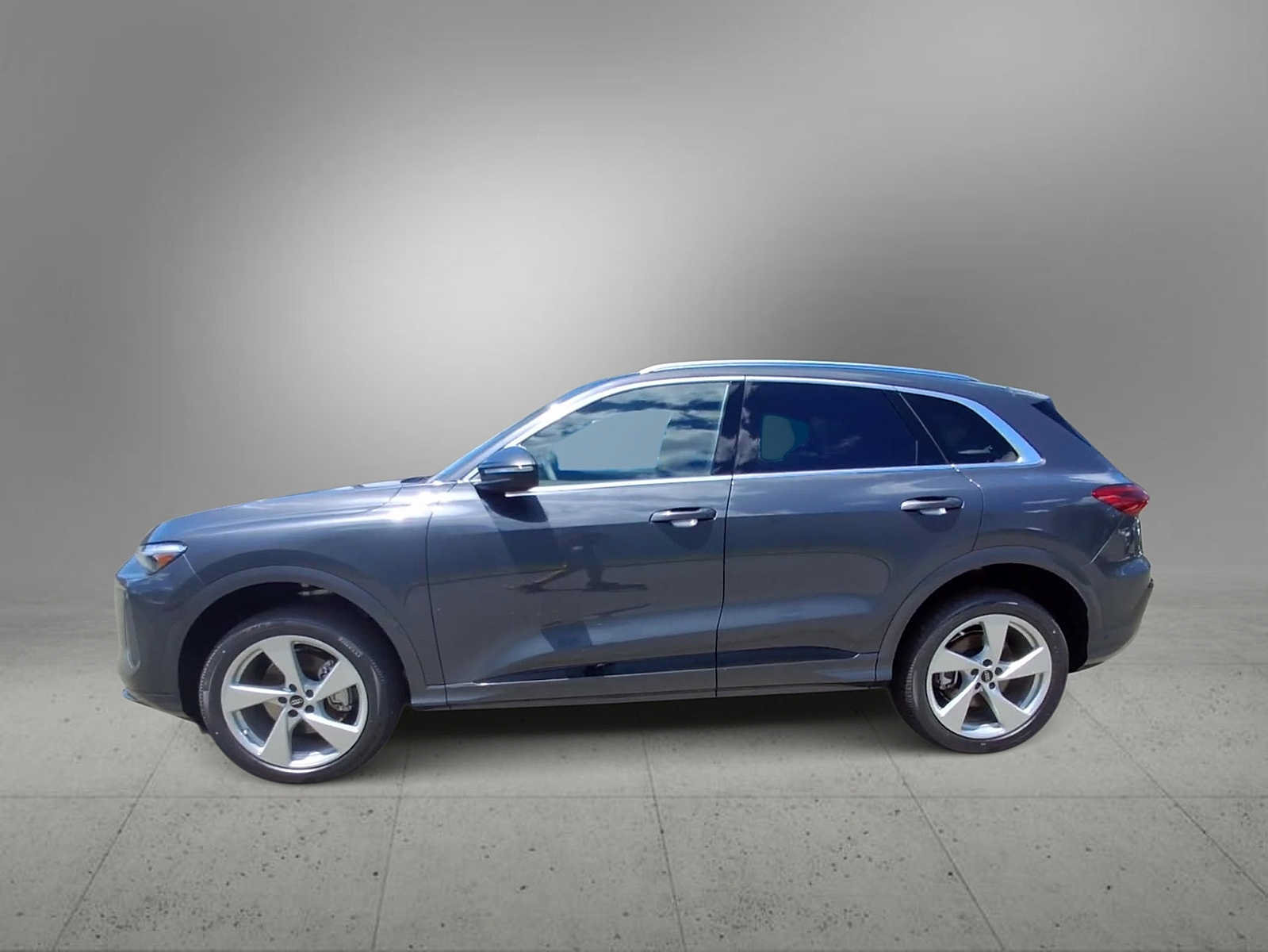 New 2026 Audi Q5 Premium AWD/4WD image 4