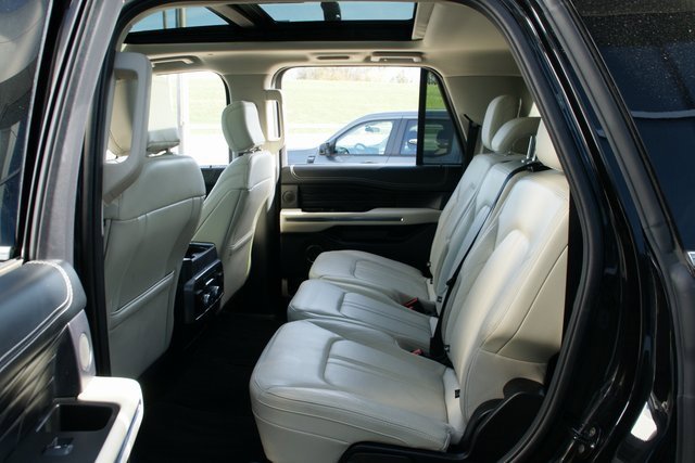 Used 2020 Ford Expedition Platinum image 30
