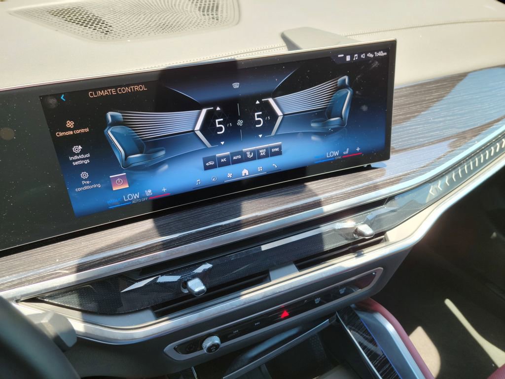 Used 2026 BMW X6 xDrive40i AWD/4WD image 24