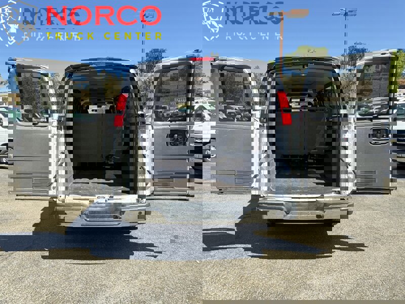 Used 2021 Chevrolet Express 3500 LT w/ LT Preferred Equipment Group image 12