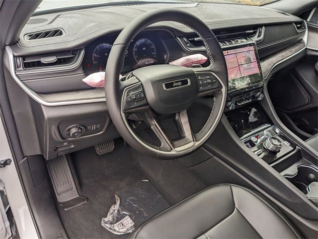 New 2025 Jeep Grand Cherokee Limited image 8