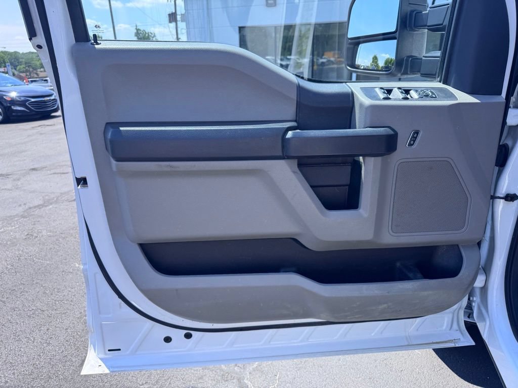 Used 2022 Ford F250 XL w/ Power Equipment Group RWD image 11
