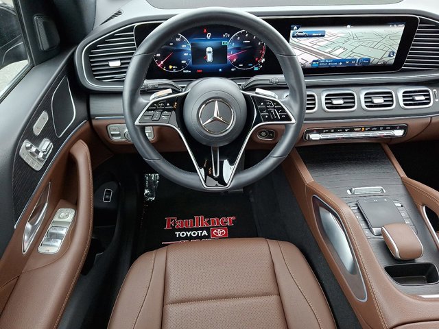 Used 2024 Mercedes-Benz GLE 350 4MATIC w/ Driver Assistance Package image 11