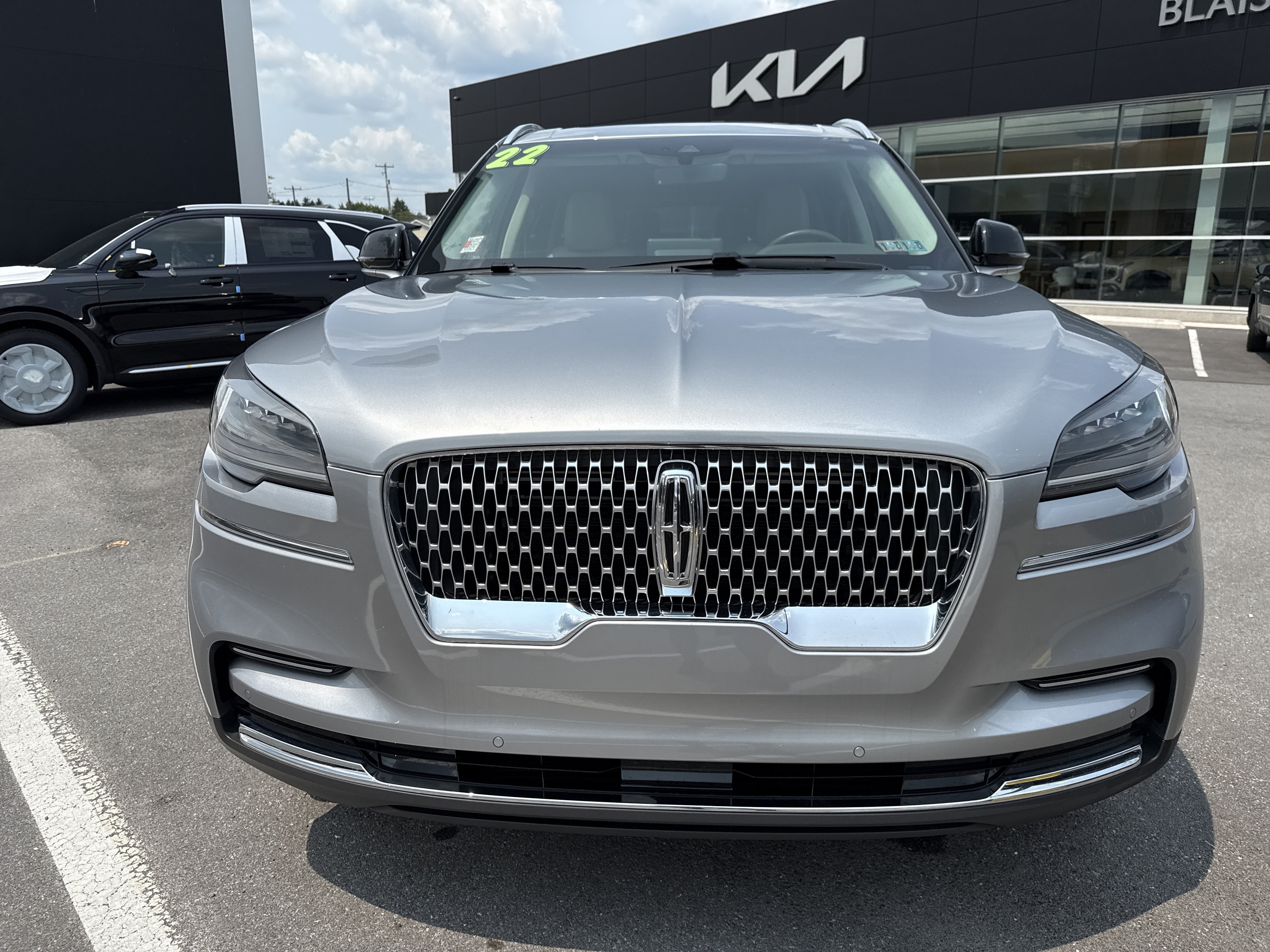 Used 2022 Lincoln Aviator AWD w/ Premium Package image 9