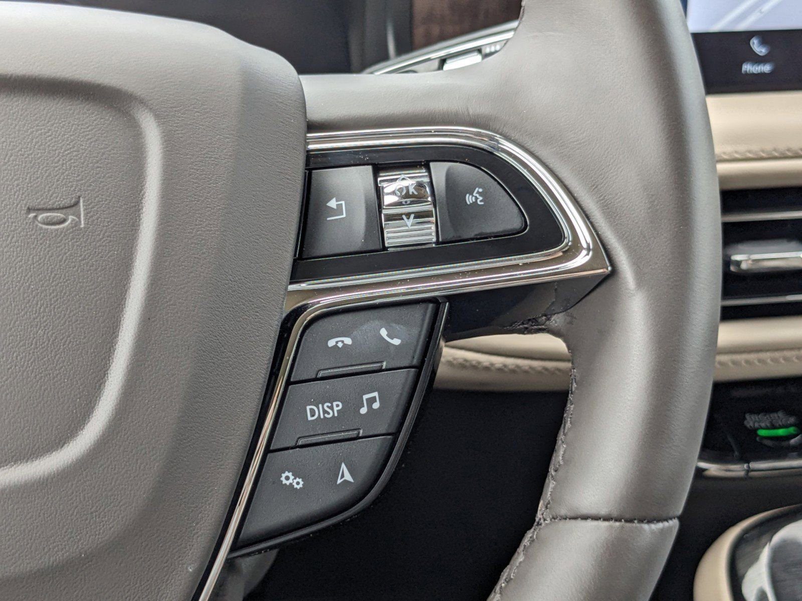 Certified 2023 Lincoln Nautilus Reserve w/ Equipment Group 201A image 28