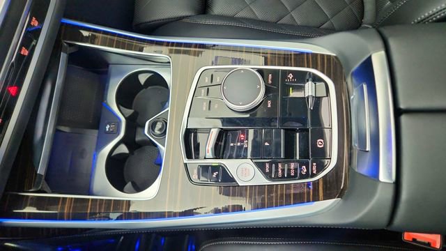 Used 2026 BMW X7 xDrive40i image 57