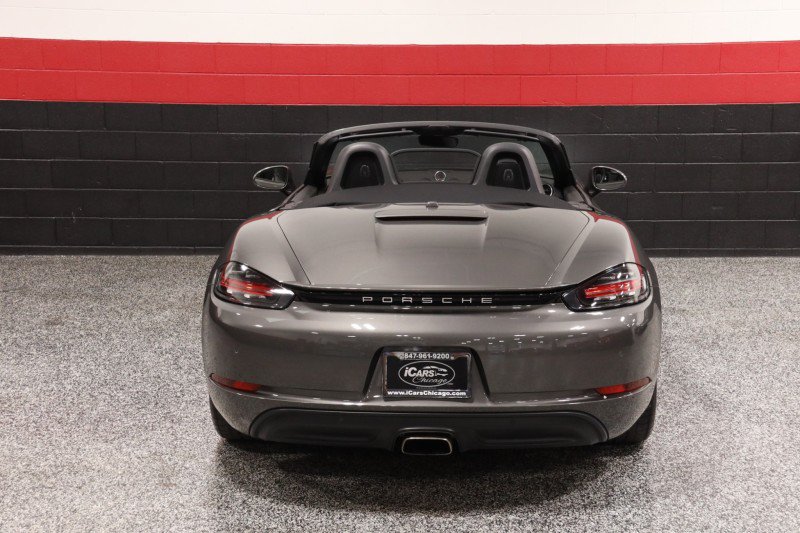 Used 2017 Porsche 718 Boxster RWD image 27