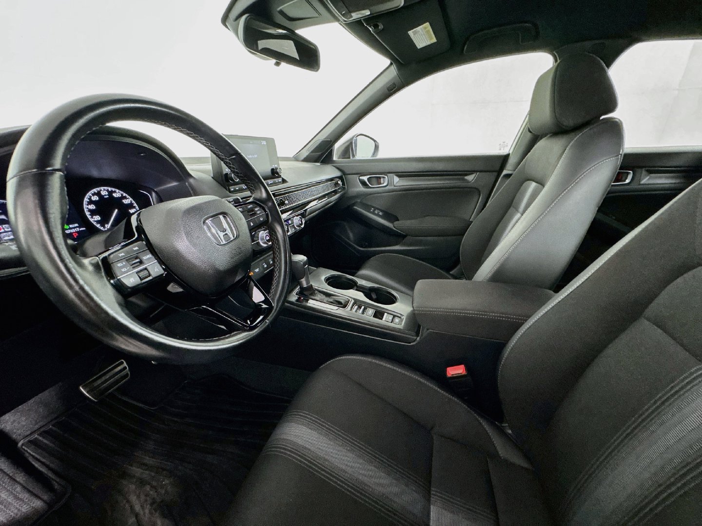 Used 2025 Honda Civic Sport image 19