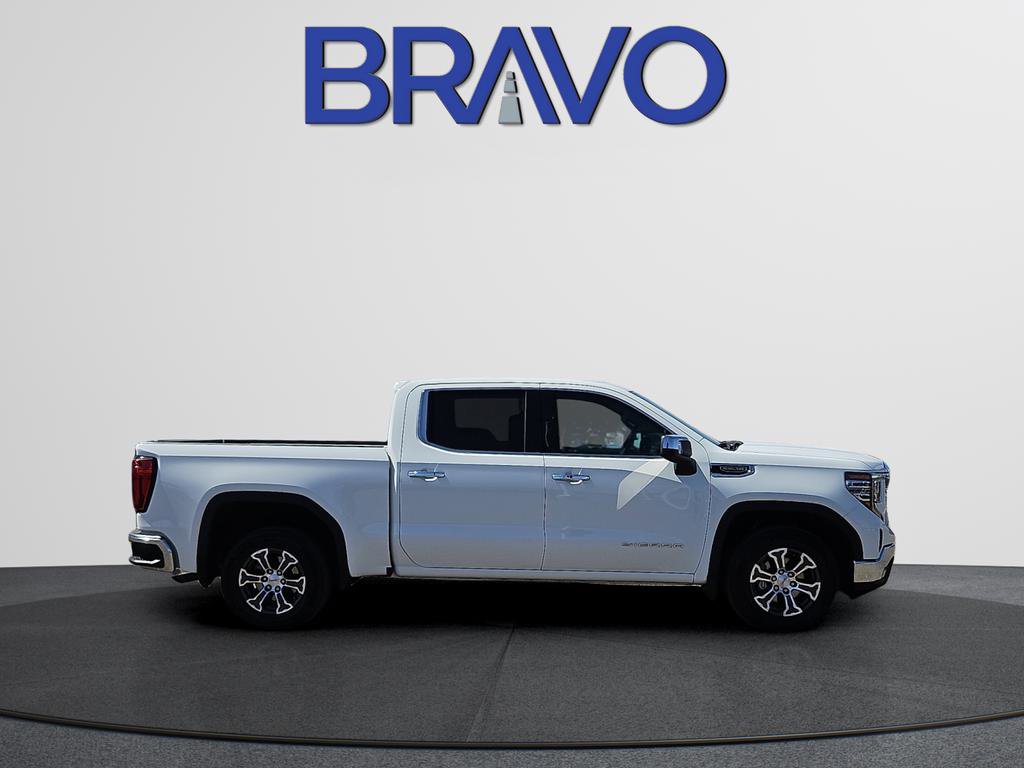 Used 2025 GMC Sierra 1500 SLT image 3