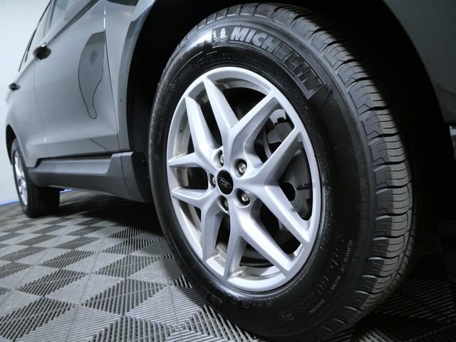 Certified 2024 Ford Edge SEL w/ Convenience Package AWD/4WD image 2