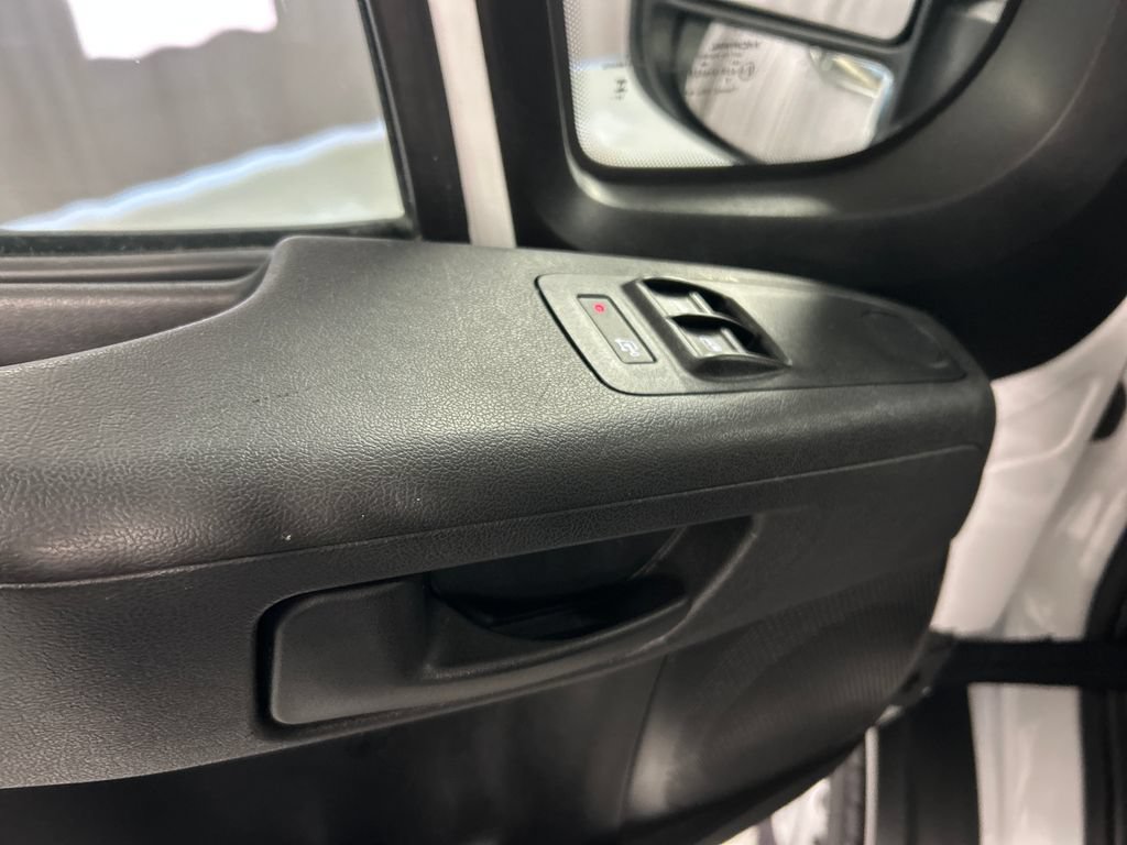 Used 2025 RAM ProMaster 2500 w/ U-Haul Equipment Group FWD image 13