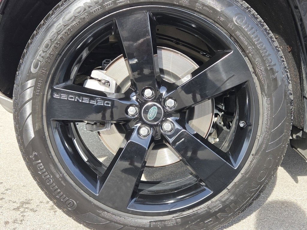 Used 2024 Land Rover Defender 110 X-Dynamic SE image 34