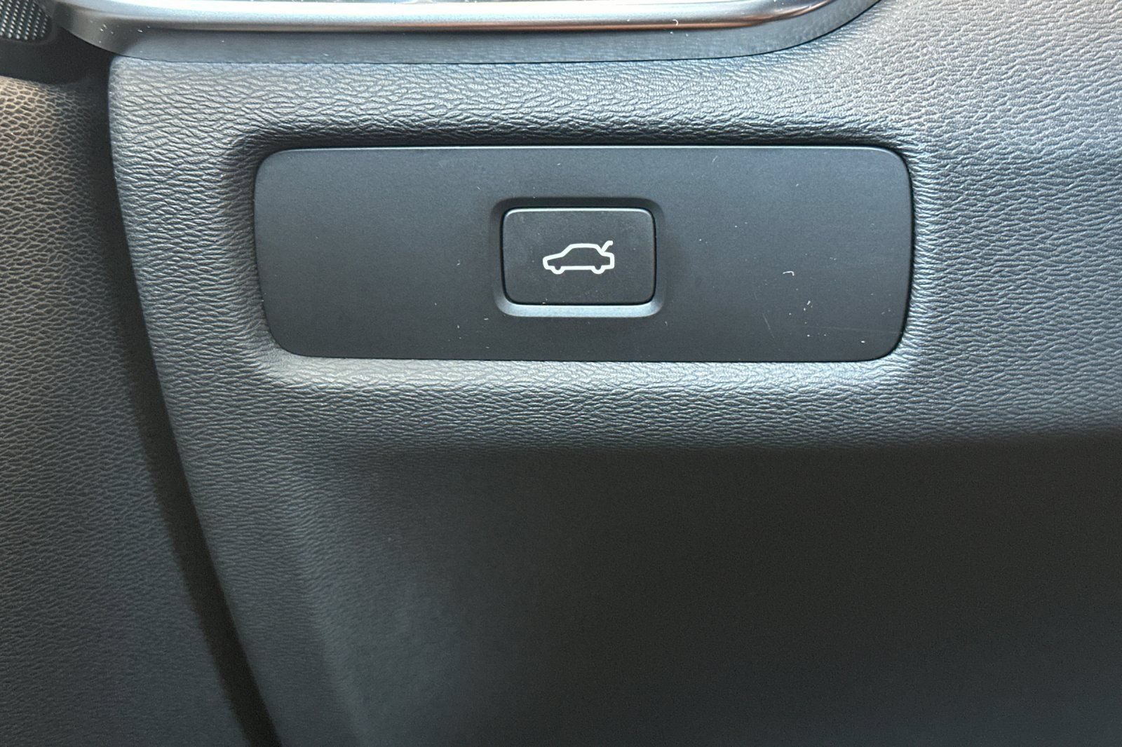 Used 2024 Volvo S60 B5 Core FWD image 35