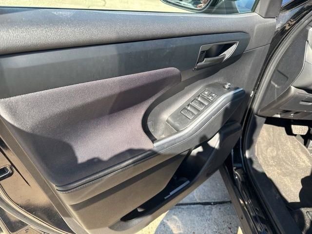 Used 2024 Toyota Highlander LE image 18