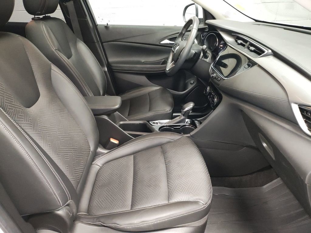 Used 2022 Buick Encore GX Essence w/ Experience Buick Package image 7