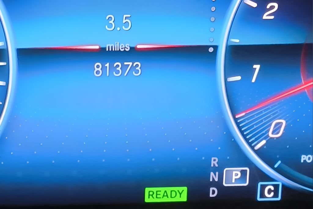 Used 2021 Mercedes-Benz GLE 450 4MATIC w/ AMG Line Exterior image 17