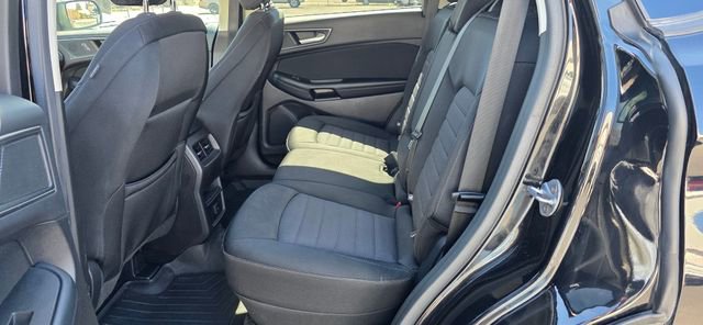 Used 2018 Ford Edge SE image 11