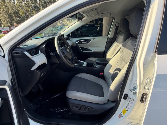 Used 2025 Toyota RAV4 XLE FWD image 10