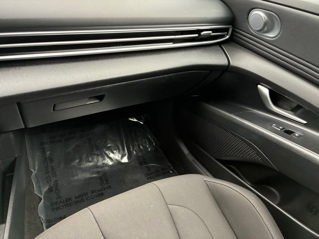 Used 2023 Hyundai Elantra SEL w/ Convenience Package image 33