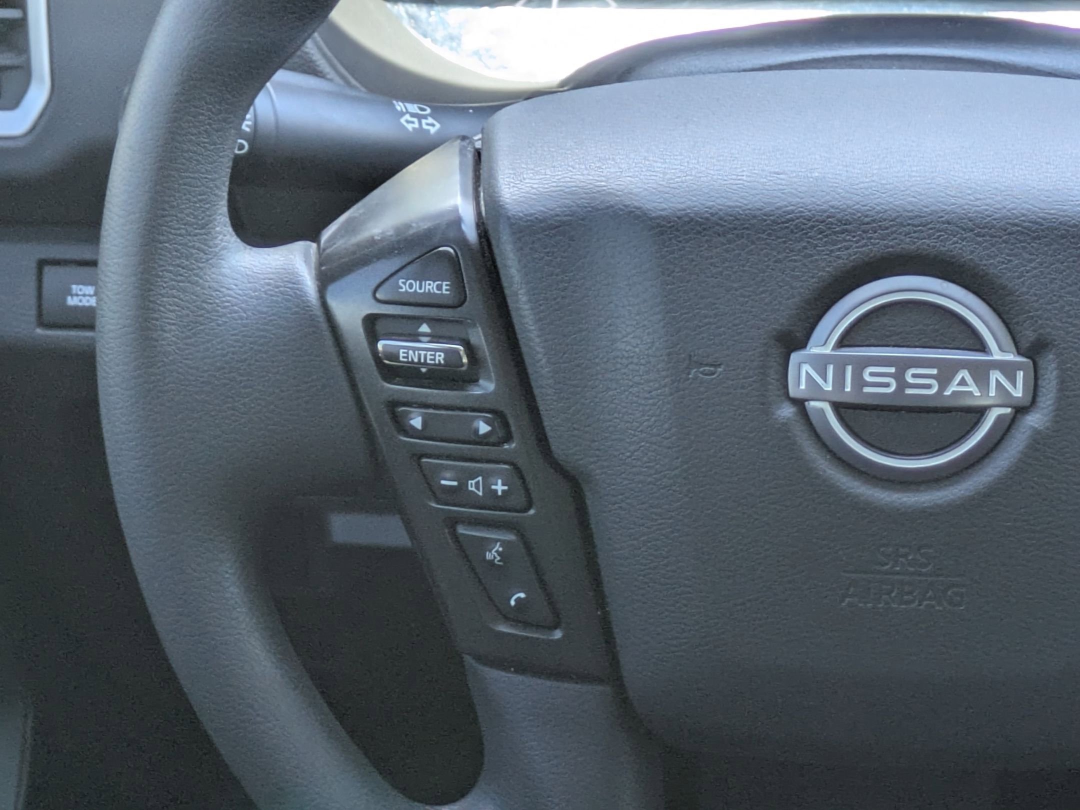 Used 2022 Nissan Frontier SV w/ Technology Package image 21