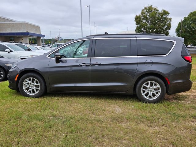 Used 2022 Chrysler Pacifica Touring-L FWD image 4