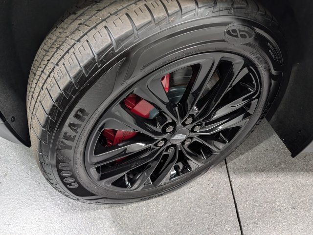 Certified 2023 Cadillac XT5 Sportv AWD/4WD image 8