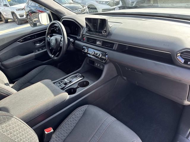 Certified 2025 Honda Pilot Sport image 12