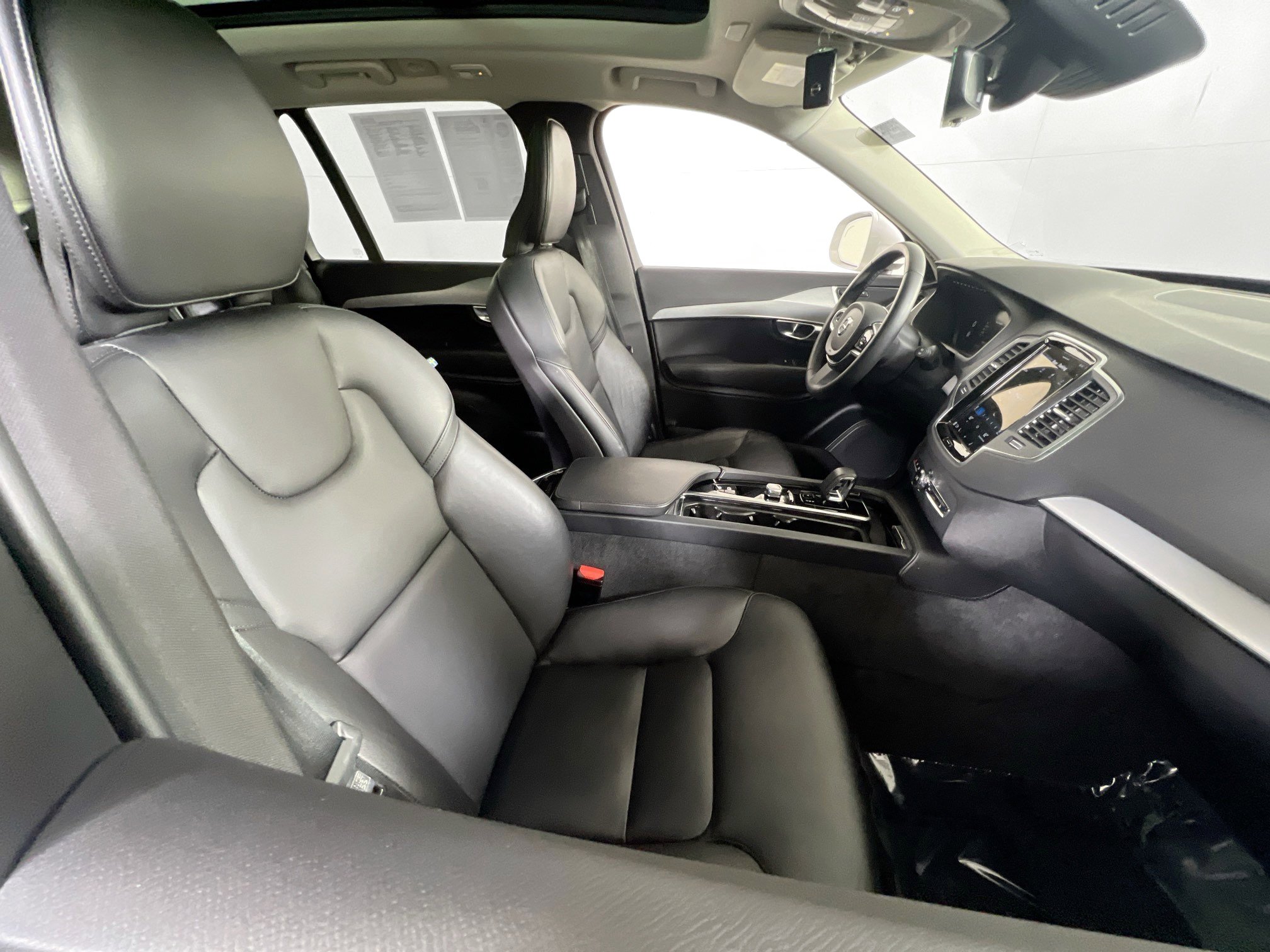 Used 2023 Volvo XC90 B5 Core w/ Protection Package Premier AWD/4WD image 29