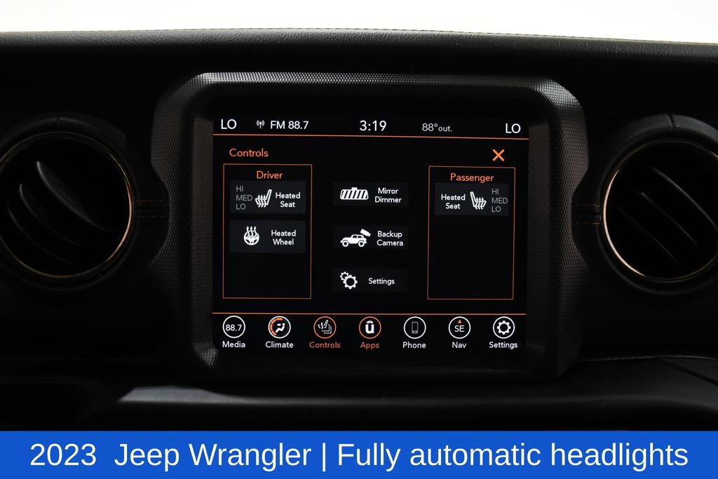 Used 2023 Jeep Wrangler Unlimited Sahara AWD/4WD image 22